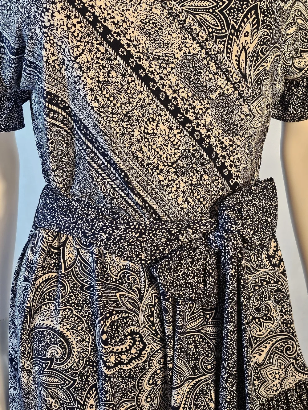 NWT Michael Michael Kors Navy White Paisley Floral Ruffle Wrap Style Dress